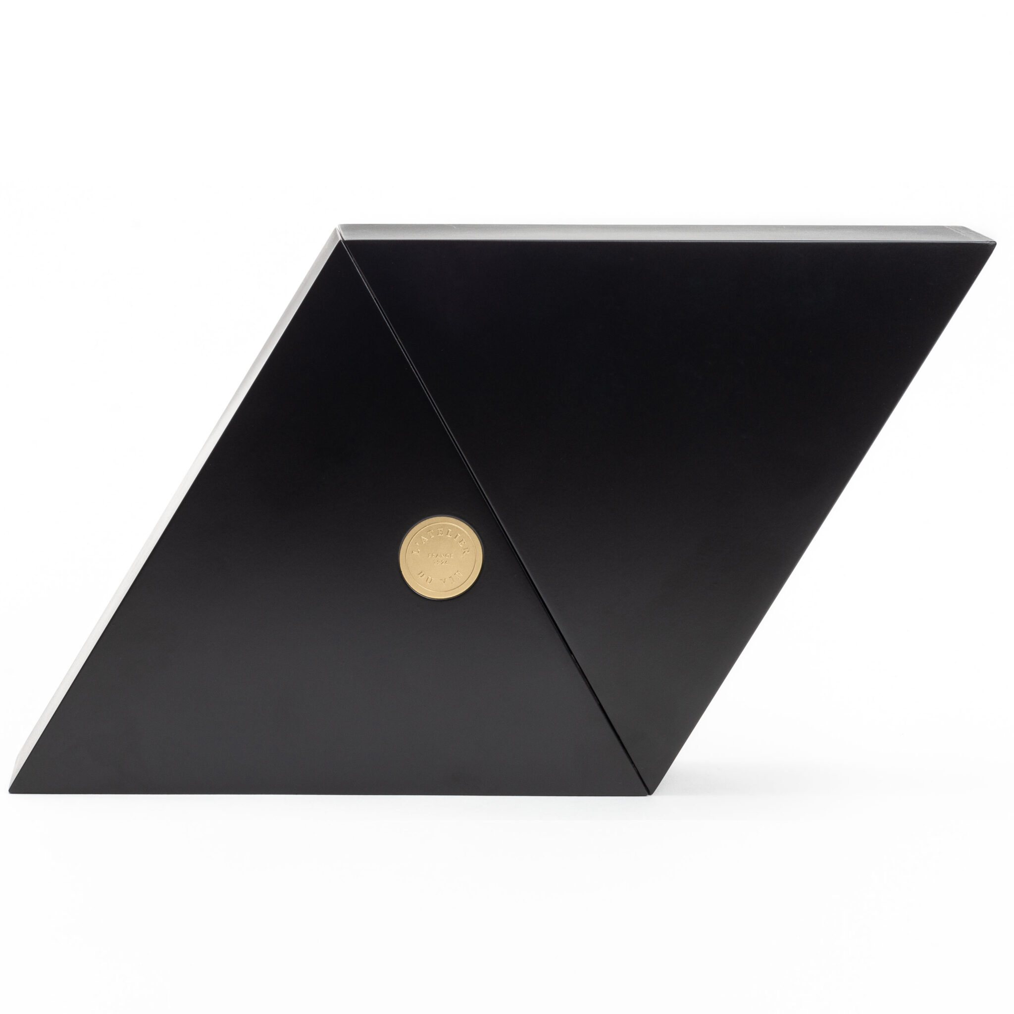Lever corkscrew in a black lacquered geometric wood box