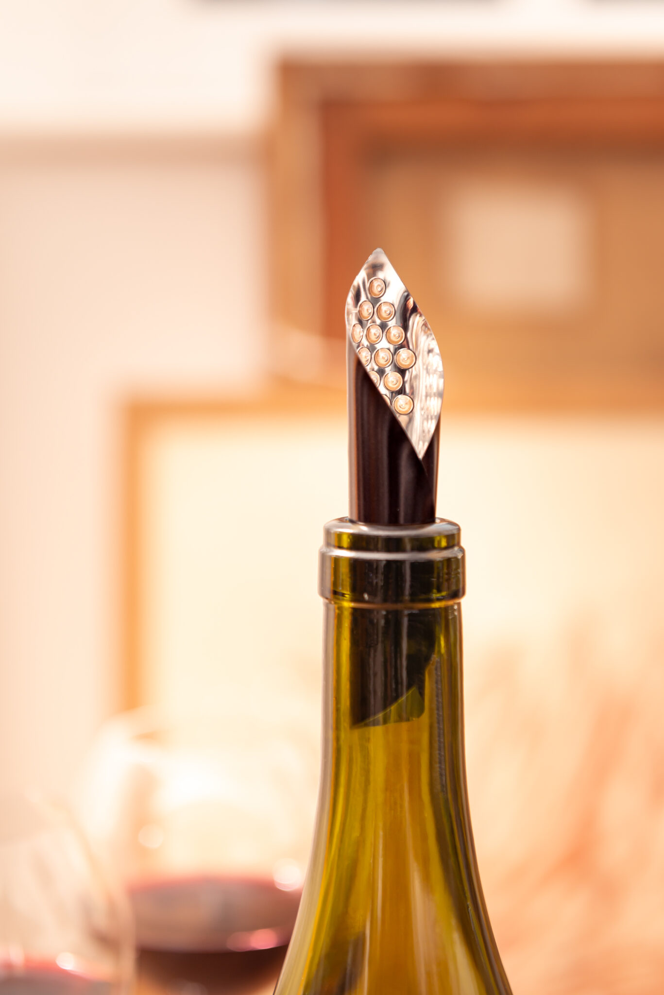 Pourer Soft aerator on a wine bottle